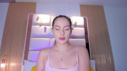 Snapshot of megaan_rouse chatting on May 7, 11:37 am megaan_rouse online show from May 7, 11:37 am