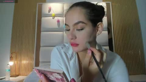 Snapshot of megaan_rouse chatting on May 8, 11:37 am megaan_rouse online show from May 8, 11:37 am