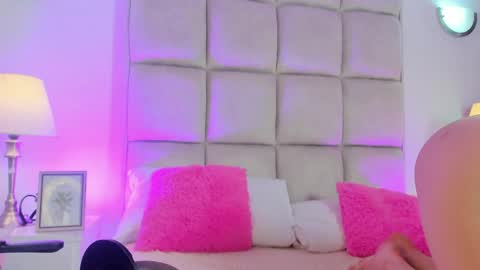 Snapshot of megaan_rouse chatting on May 28, 12:46 pm megaan_rouse online show from May 28, 12:46 pm