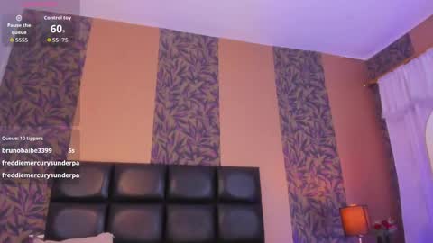 emily online show from April 18, 7:07 pm