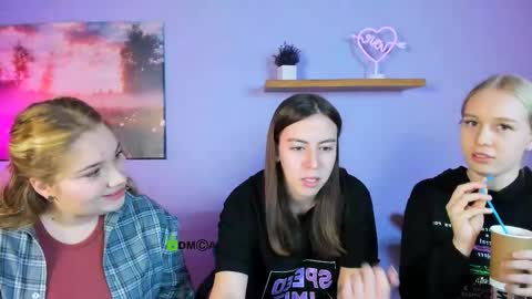 Snapshot of megan_cold chatting on October 20, 8:48 am megan_cold online show from October 20, 8:48 am