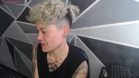 Megan and sophi online show from February 7, 1:59 pm