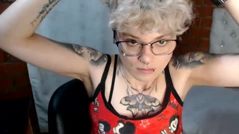 Megan and sophi online show from July 26, 2:09 am