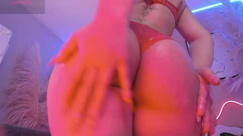 Snapshot of megan_moore__ chatting on December 21, 12:16 pm online show from December 21, 12:16 pm