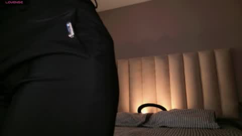     online show from November 11, 12:16 pm