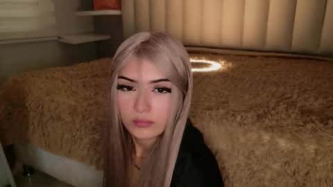     online show from March 19, 1:59 pm