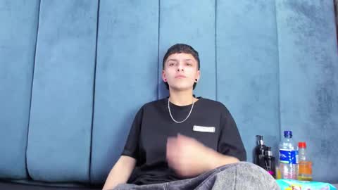 megan_thompsonn_ online show from March 20, 2:16 am