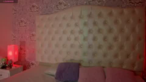 megan_tower online show from November 14, 7:01 pm