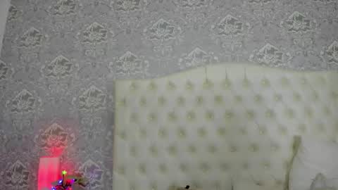 megan_tower online show from December 19, 8:05 pm