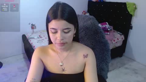 Snapshot of megan_ve chatting on February 8, 9:40 pm Carolina online show from February 8, 9:40 pm