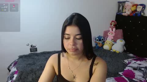 Snapshot of megan_ve chatting on February 13, 10:17 pm Carolina online show from February 13, 10:17 pm