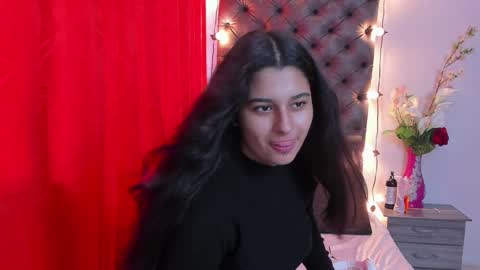 Snapshot of megan_whitte_01 chatting on January 9, 8:44 pm megan white 01  online show from January 9, 8:44 pm