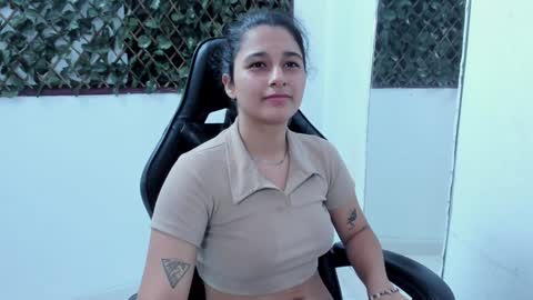 Snapshot of megan_whitte_01 chatting on January 20, 1:50 am megan white 01  online show from January 20, 1:50 am