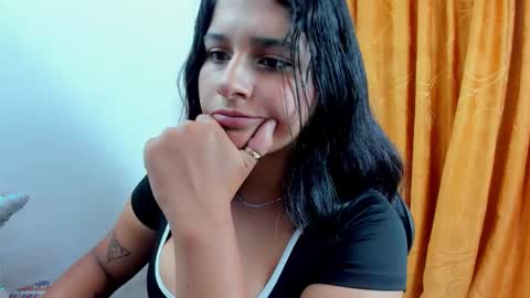 Snapshot of megan_whitte_01 chatting on October 10, 8:41 pm megan white 01  online show from October 10, 8:41 pm
