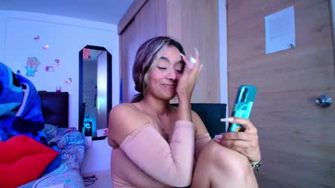 M E G A N   online show from March 5, 9:44 pm