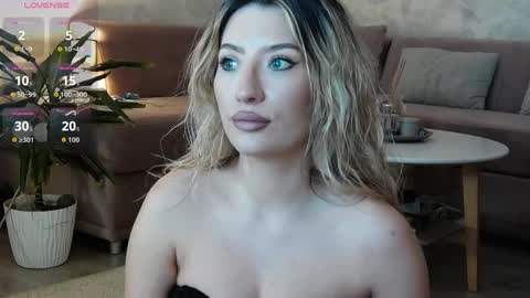 Snapshot of meganblazex chatting on May 8, 7:30 pm Megan online show from May 8, 7:30 pm