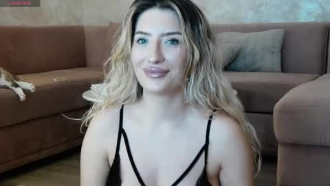Snapshot of meganblazex chatting on May 13, 8:06 pm Megan online show from May 13, 8:06 pm