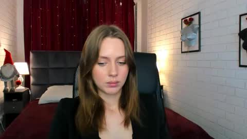 Snapshot of meganclapp chatting on April 20, 11:02 am Megan online show from April 20, 11:02 am