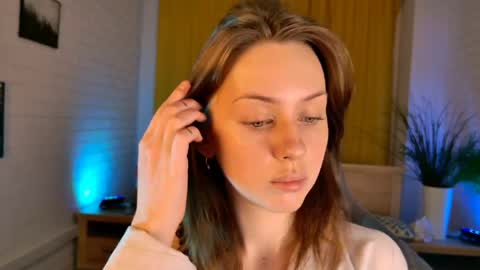 Snapshot of meganclapp chatting on April 23, 5:41 am Megan online show from April 23, 5:41 am