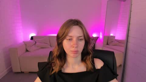 Snapshot of meganclapp chatting on May 13, 6:33 am Megan online show from May 13, 6:33 am