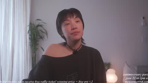 Snapshot of meganmei666 chatting on June 14, 6:21 pm for more 3 online show from June 14, 6:21 pm