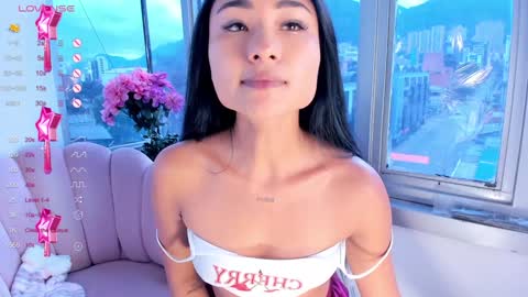 Snapshot of megann__sweet chatting on January 6, 1:30 pm Mara online show from January 6, 1:30 pm