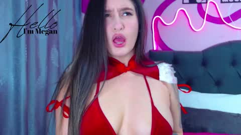 Snapshot of megann_abby chatting on February 11, 7:02 am Im Megan Please do not demand a show without first tiping Thank you online show from February 11, 7:02 am