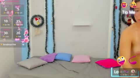 Snapshot of meganqueen2 chatting on December 27, 7:46 pm Megan Queen online show from December 27, 7:46 pm