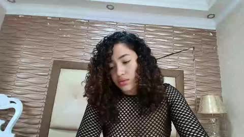 Snapshot of meganrousx chatting on February 4, 11:49 am Megan online show from February 4, 11:49 am