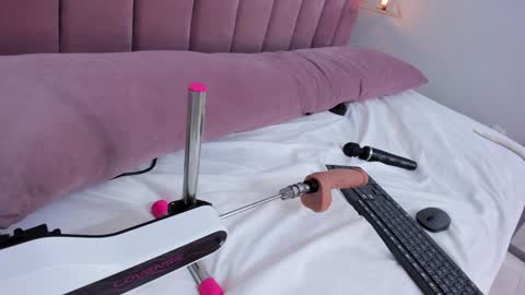 Snapshot of megansaenz_1 chatting on December 27, 11:53 pm Megan online show from December 27, 11:53 pm