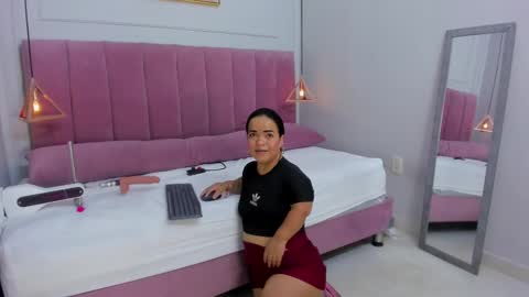 Snapshot of megansaenz_1 chatting on February 25, 7:47 pm Megan online show from February 25, 7:47 pm