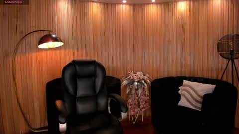 Megan online show from May 21, 11:39 am