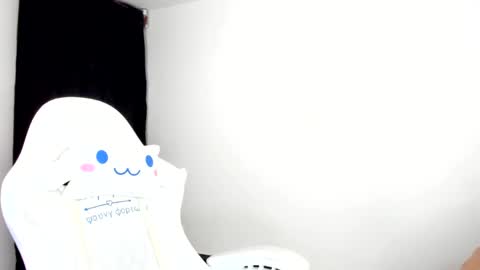 Snapshot of meganthompsonn chatting on April 27, 6:33 am Megan online show from April 27, 6:33 am