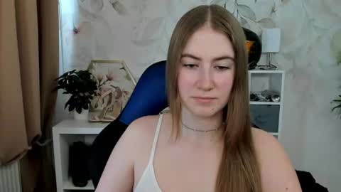 Snapshot of meganx_candy chatting on July 2, 11:16 am Megan online show from July 2, 11:16 am