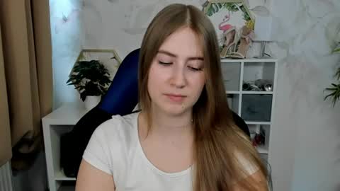 Snapshot of meganx_candy chatting on July 22, 12:19 pm Megan online show from July 22, 12:19 pm