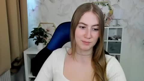 Snapshot of meganx_candy chatting on July 28, 4:39 pm Megan online show from July 28, 4:39 pm