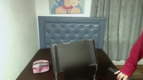 Snapshot of meghan_cherrys chatting on February 21, 3:18 am meghan online show from February 21, 3:18 am