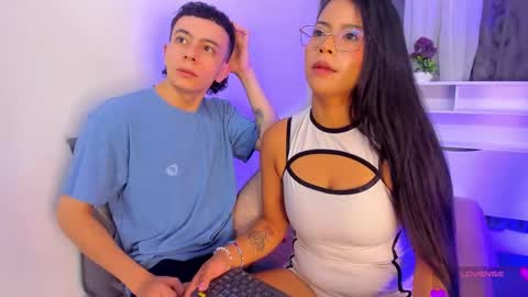 Snapshot of meghan_loghan chatting on March 5, 11:49 am Megan and logan online show from March 5, 11:49 am