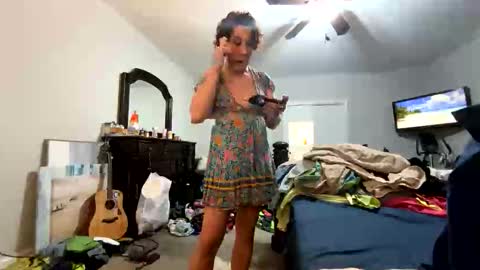 Snapshot of meghanhanx chatting on April 27, 5:11 pm meghan online show from April 27, 5:11 pm