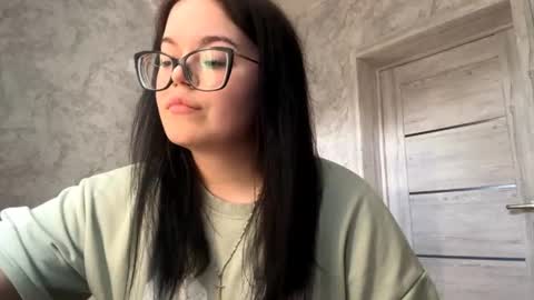 Hanna online show from June 11, 2:04 pm