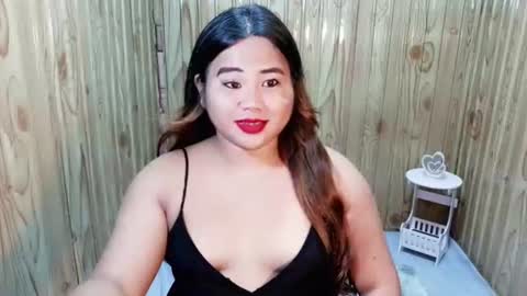 Snapshot of mei_sofia chatting on June 29, 1:22 pm mei_sofia online show from June 29, 1:22 pm
