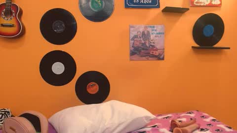 MEIS online show from December 2, 2:17 am