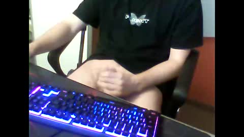 Snapshot of meks5544 chatting on February 26, 10:42 pm meks5544 online show from February 26, 10:42 pm