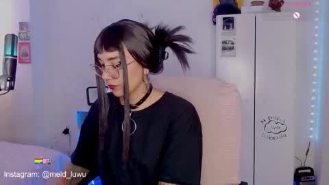 Melissa  -  -  Please help me to reach 100 thumbs up online show from January 16, 4:00 pm