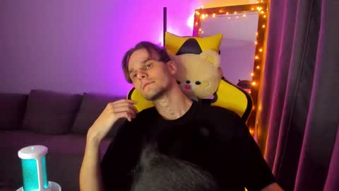 Snapshot of mel_kallen chatting on September 22, 3:25 pm MelKallen online show from September 22, 3:25 pm