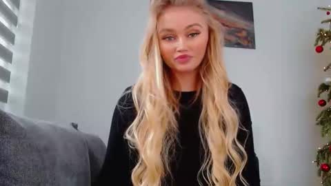 Melania online show from January 13, 11:26 am