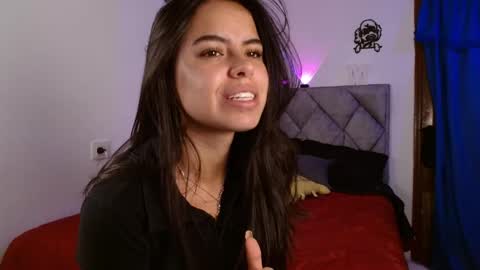 Snapshot of melani_bear chatting on April 21, 3:17 pm MELANI online show from April 21, 3:17 pm