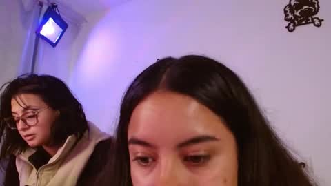 Snapshot of melani_bear chatting on May 11, 4:59 pm MELANI online show from May 11, 4:59 pm