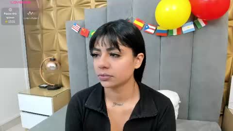 Snapshot of melani_dream chatting on June 29, 1:44 pm Melani online show from June 29, 1:44 pm