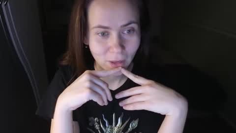 Mila online show from November 18, 8:35 pm